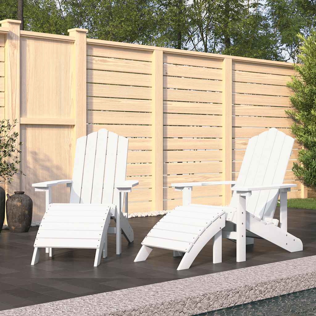 2 exmeples de chaises adirondack construites à la main avec repose-pieds